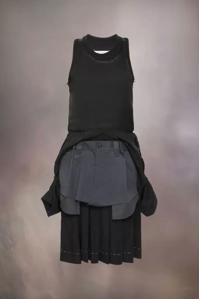 Anonymity of the lining dress Anonymity of the lining dress