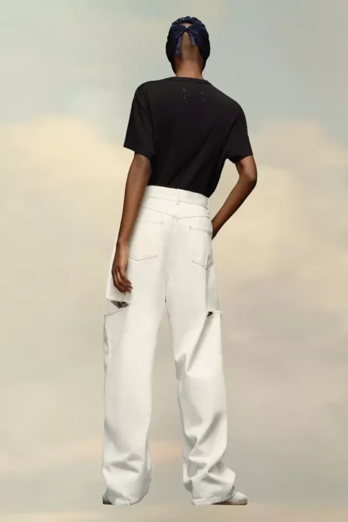 Denim jeans with slash details Denim jeans with slash details