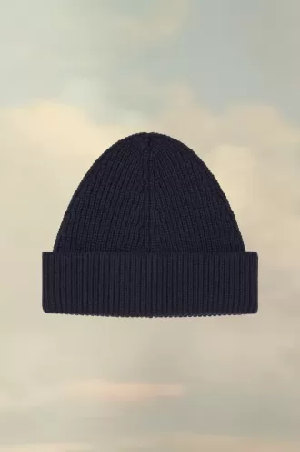Four-stitches beanie