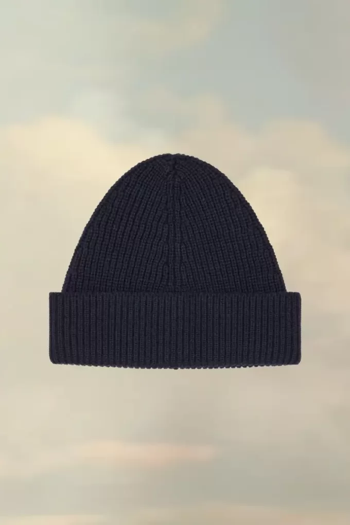Four-stitches beanie