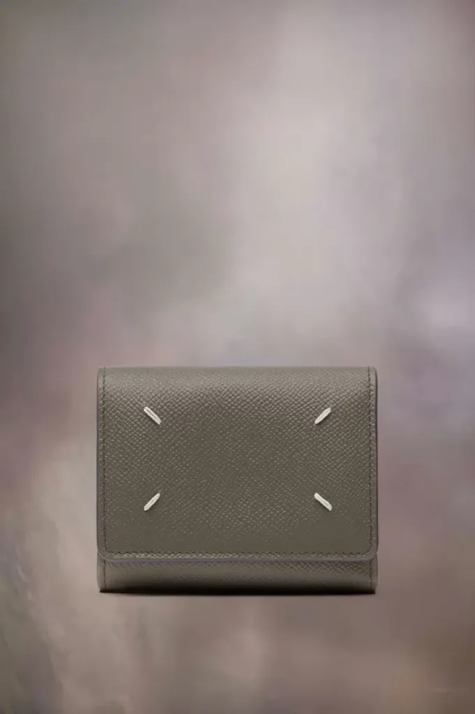 Four stitches wallet Four stitches wallet