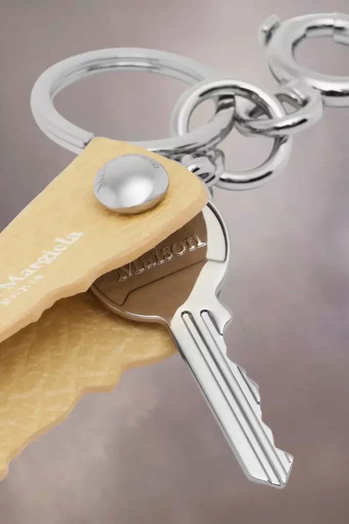 Logo leather keyring Logo leather keyring