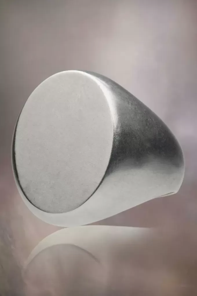 Maison Margiela Oval chevalier ring Maison Margiela Oval chevalier ring