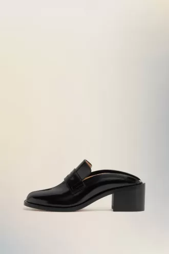 Tabi city loafer mule