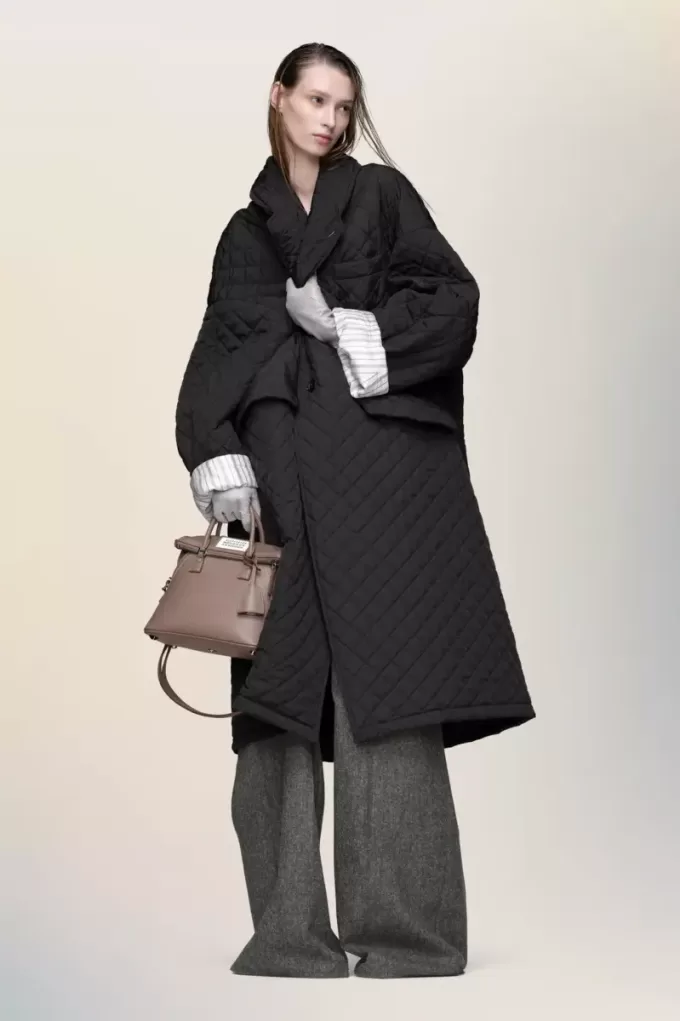 Wide-leg wool trousers